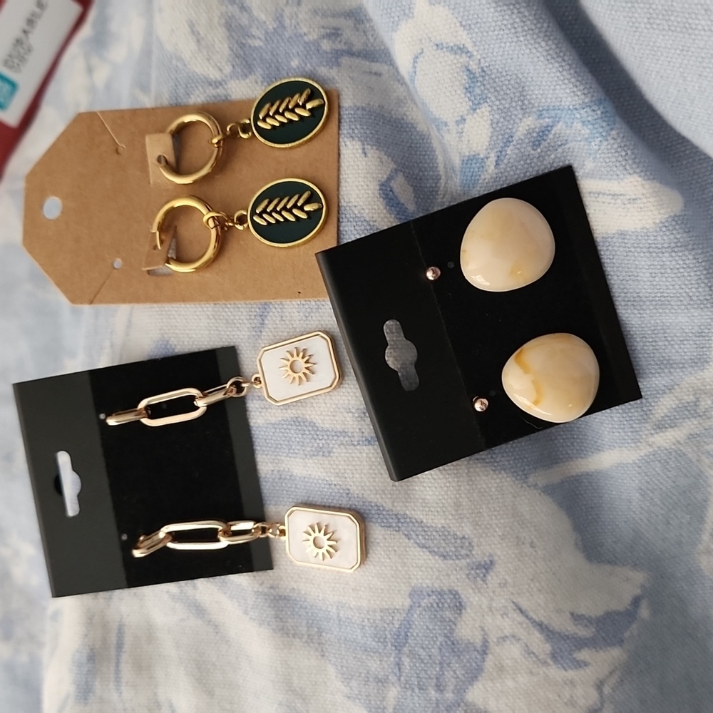 3 set earrings gold